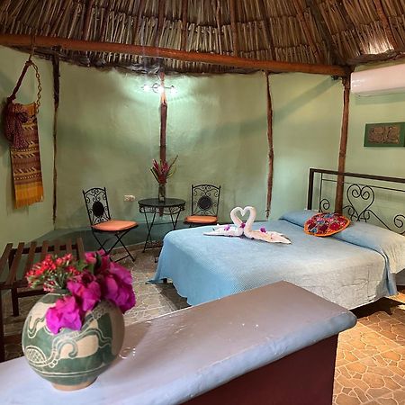 The Pickled Onion B&B And Restaurant Uxmal Santa Elena Exterior photo